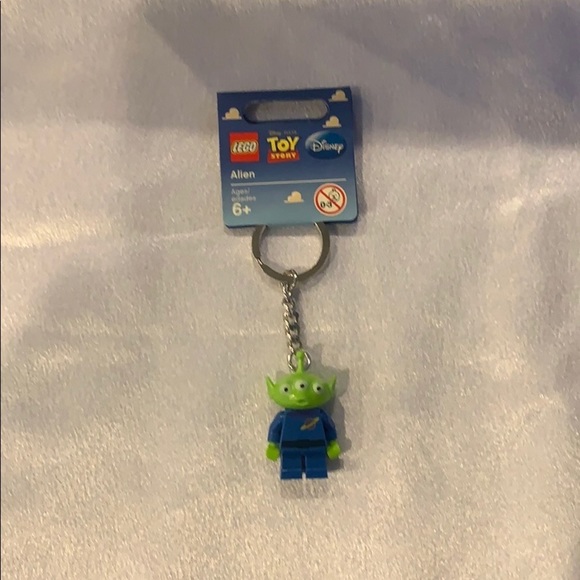 LEGO Toy Story alien keychain - Picture 2 of 5